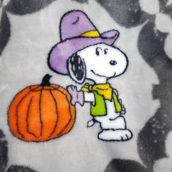 Peanuts VelvetLoft Throw Blanket 60"x70" Featuring Snoopy Halloween By Berkshire - Picture 6 of 16